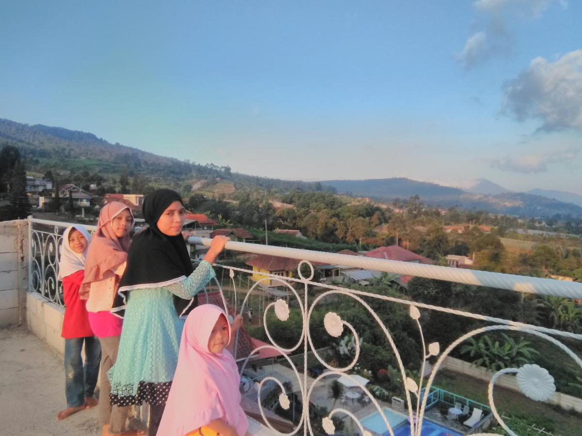 Syariah Runia Villa Lembang Esterno foto